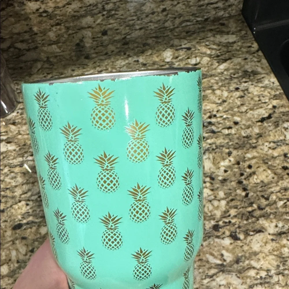 Mint Green Tumbler with Gold Pineapples - 30oz